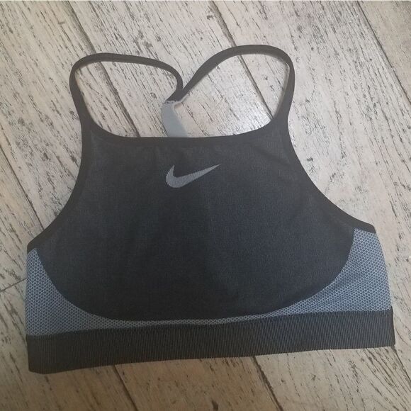 EUC Nike Dri-Fit Seamless Black Sports Bra Girls XL - Picture 1 of 3